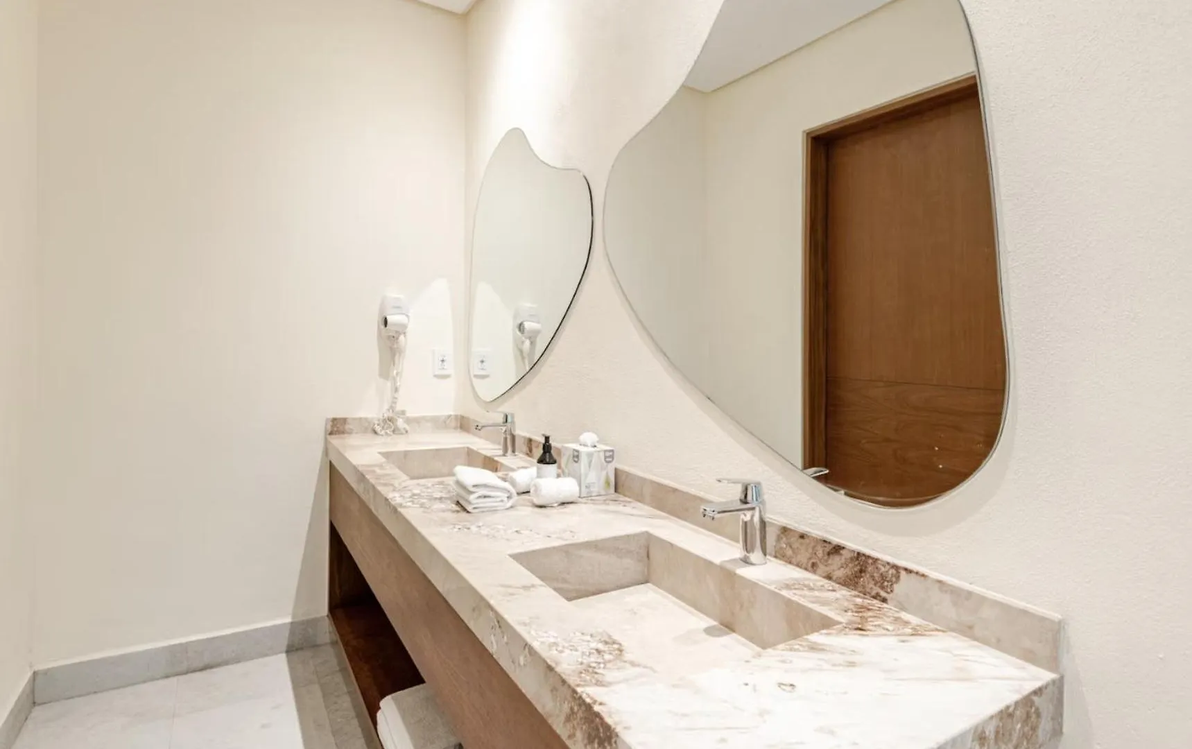 Villa Sam Chak: Exclusive Tulum Retreat with Private Pool and Concierge
